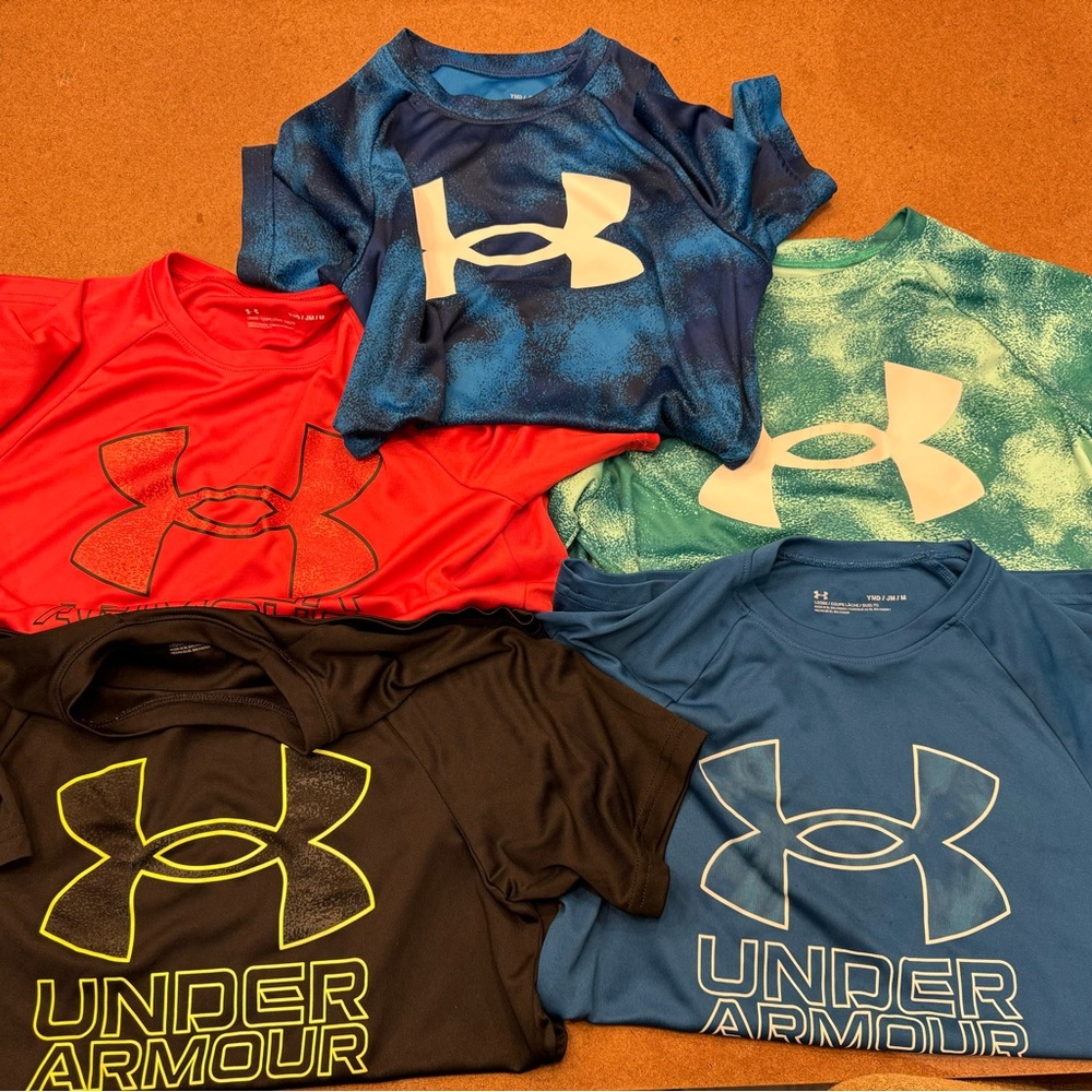 Boys Under Armour Lot of 5 Dri Fit Tees - Medium